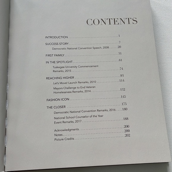 Coffee Table Book - Michelle Obama A Photographic Journey ๐ - Picture 6 of 12